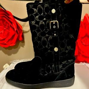 Coach winter boots excellent condition I only wear them a couple times